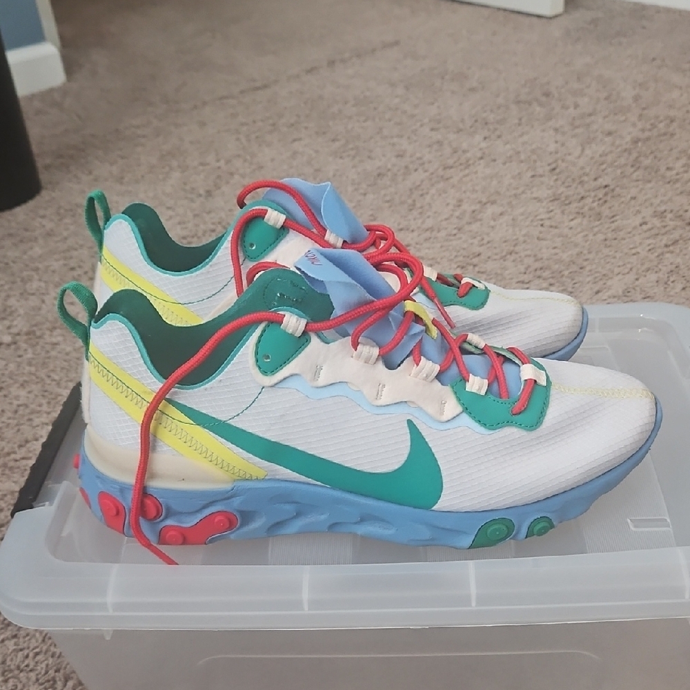 Nike React Element 55 SE Super Nintendo